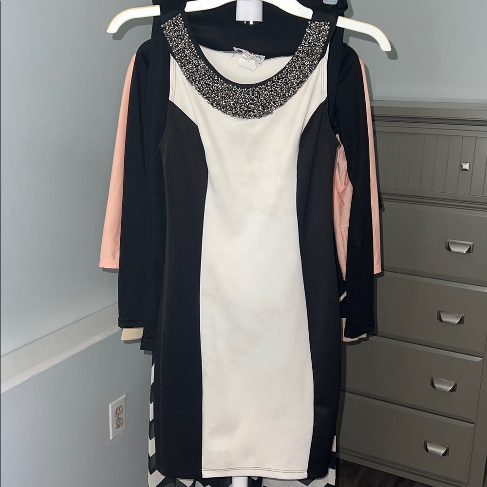 Urban Rose Small Black & White Sequence Top Dress ( See In LIVE Condition)